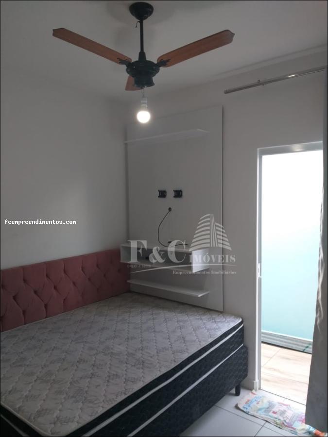 Casa à venda com 4 quartos, 262m² - Foto 2