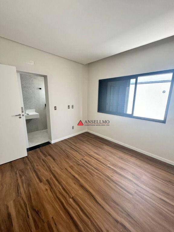 Casa de Condomínio à venda com 3 quartos, 220m² - Foto 13