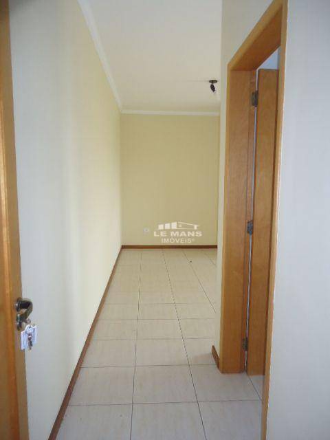 Apartamento à venda com 2 quartos, 77m² - Foto 9