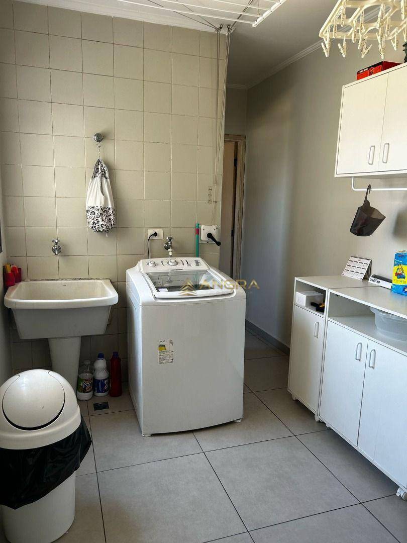 Apartamento à venda com 4 quartos, 197m² - Foto 8