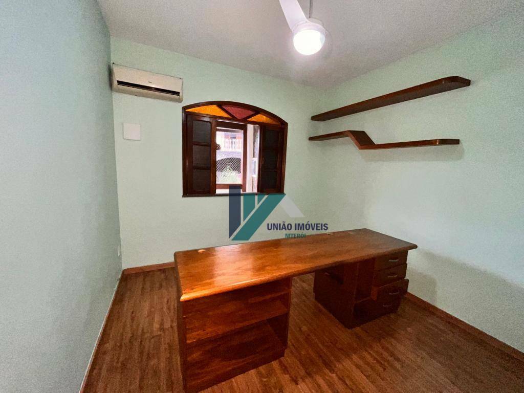 Casa de Condomínio à venda com 3 quartos, 225m² - Foto 23