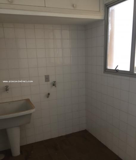 Apartamento à venda com 3 quartos, 186m² - Foto 3