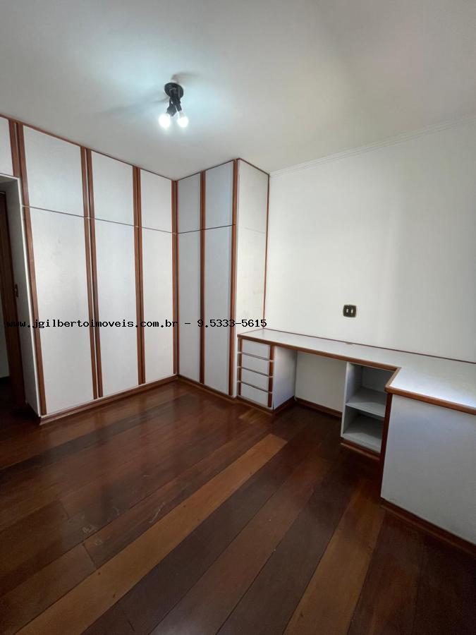 Apartamento à venda com 2 quartos, 75m² - Foto 9