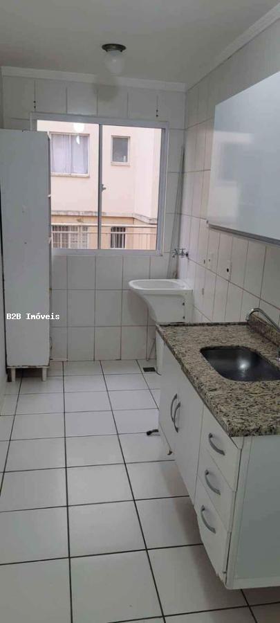 Apartamento à venda com 2 quartos, 63m² - Foto 5