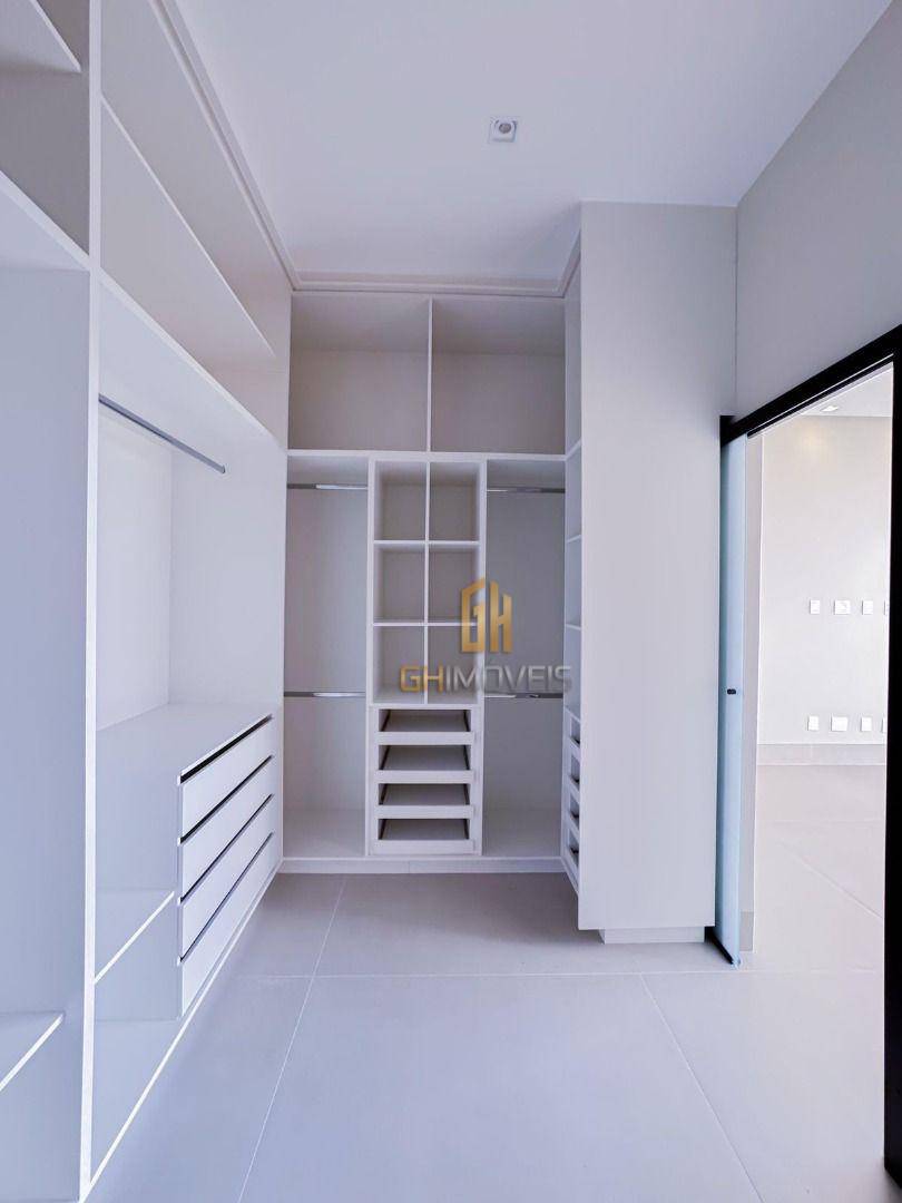 Casa de Condomínio à venda com 4 quartos, 235m² - Foto 22