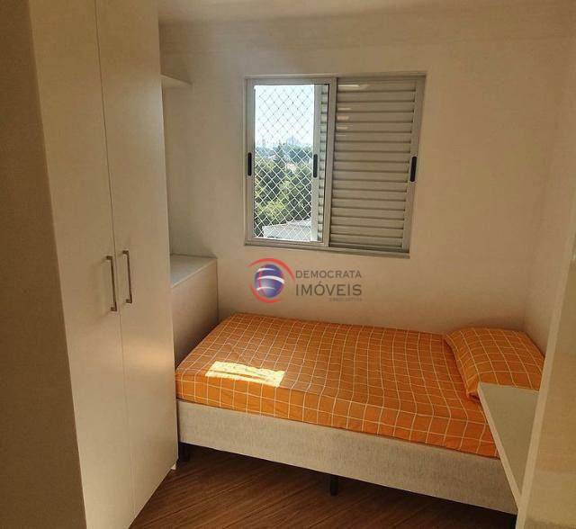 Apartamento à venda com 3 quartos, 72m² - Foto 2