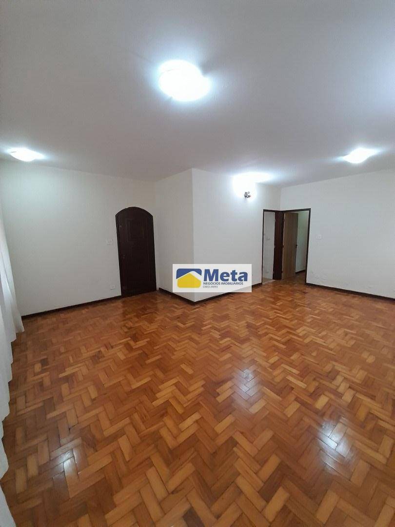 Casa à venda com 3 quartos, 250M2 - Foto 1