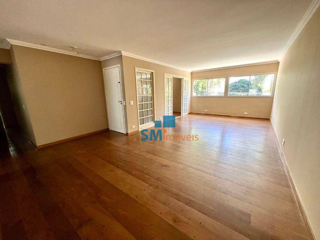 Apartamento à venda com 3 quartos, 160m² - Foto 1