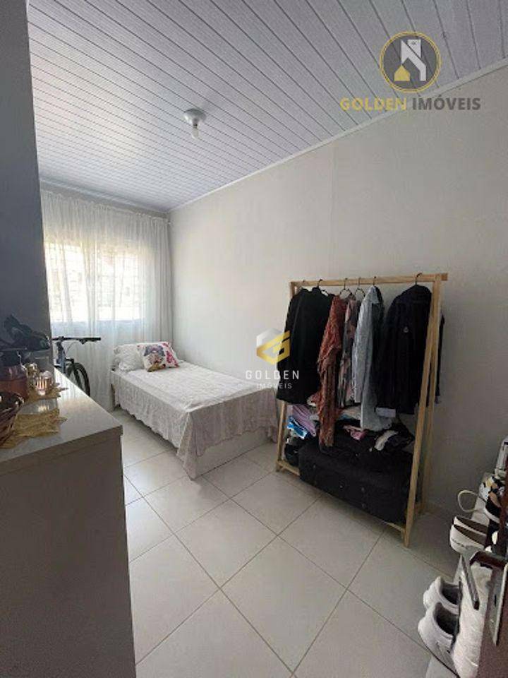 Casa à venda com 3 quartos, 199m² - Foto 2