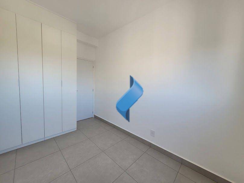 Apartamento para alugar com 3 quartos, 125m² - Foto 13