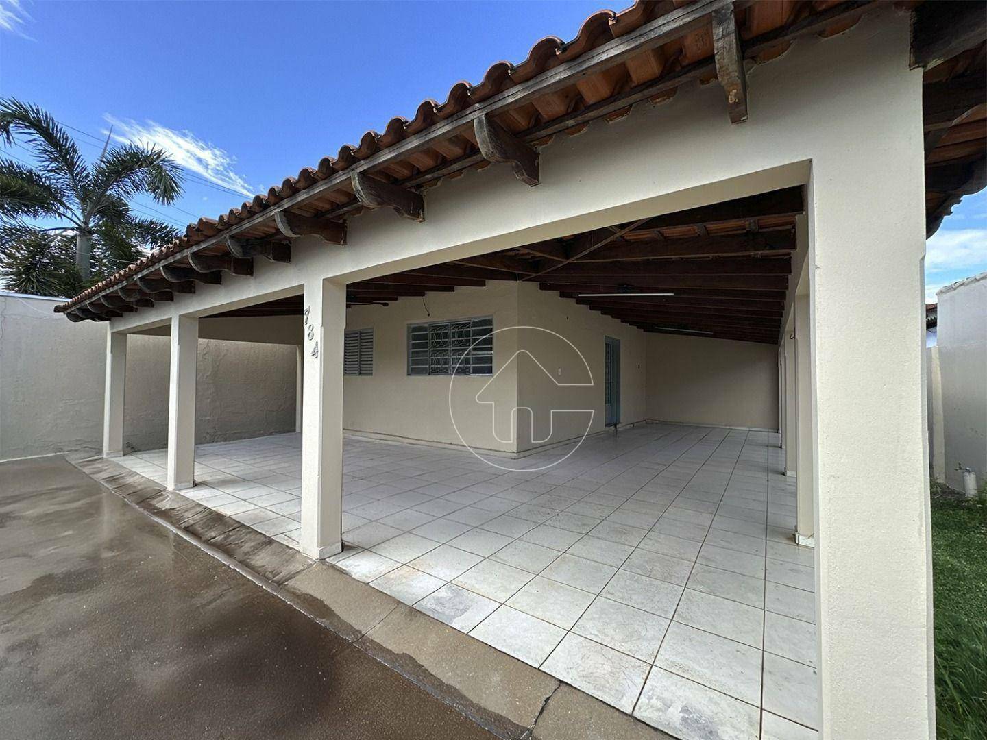 Casa para alugar com 3 quartos, 121m² - Foto 2