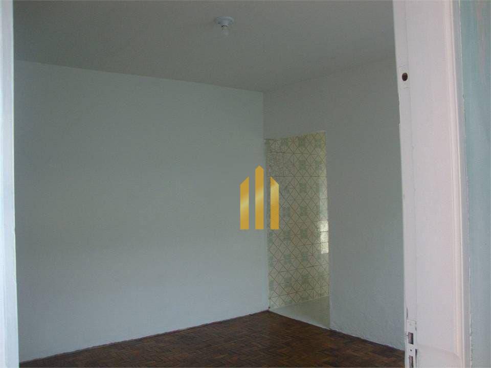 Casa à venda com 1 quarto, 60m² - Foto 2