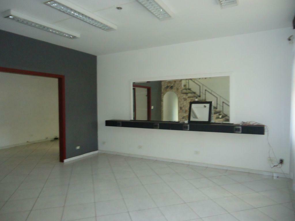 Casa à venda com 4 quartos, 186m² - Foto 2