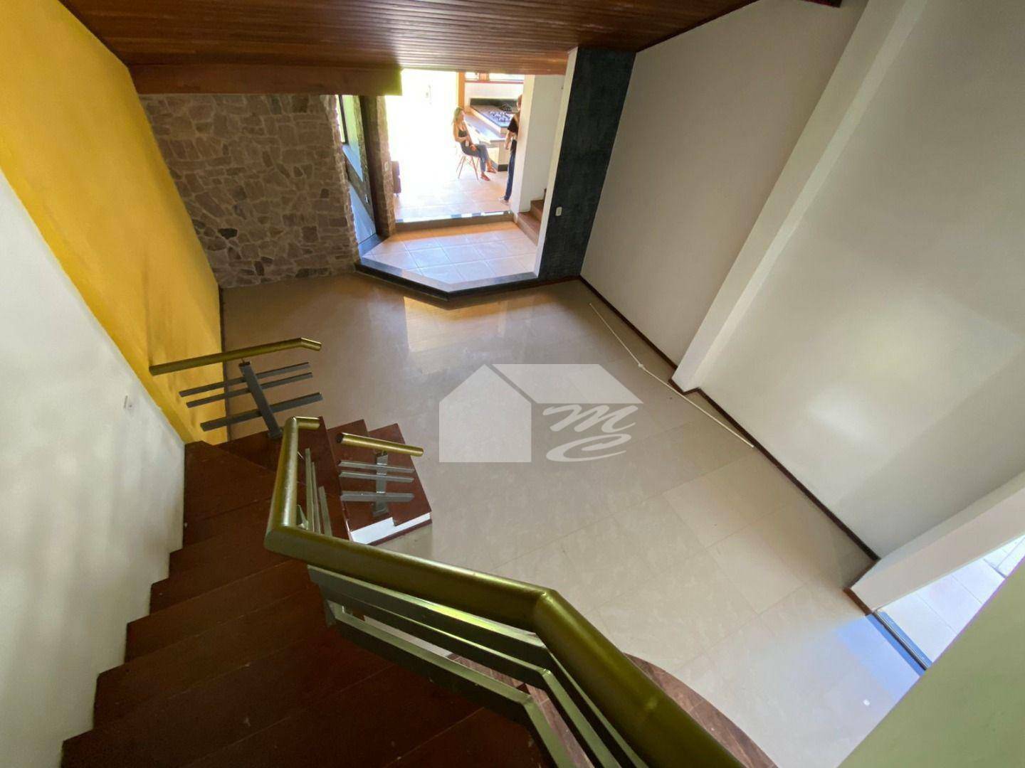 Casa à venda com 4 quartos, 250m² - Foto 9