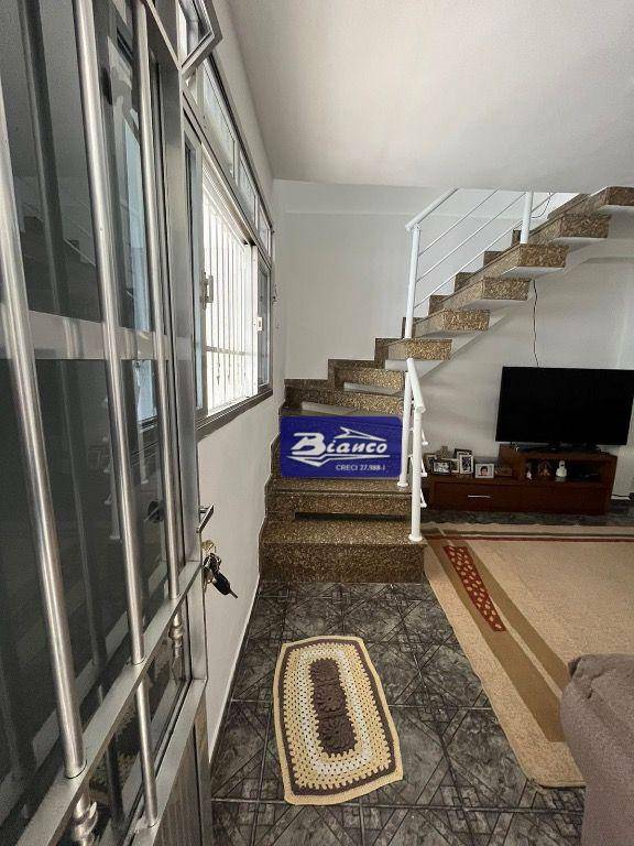 Sobrado à venda com 3 quartos, 221m² - Foto 4