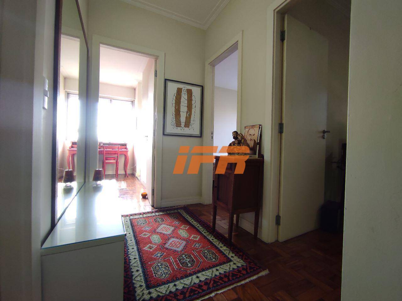 Apartamento à venda com 3 quartos, 142m² - Foto 9