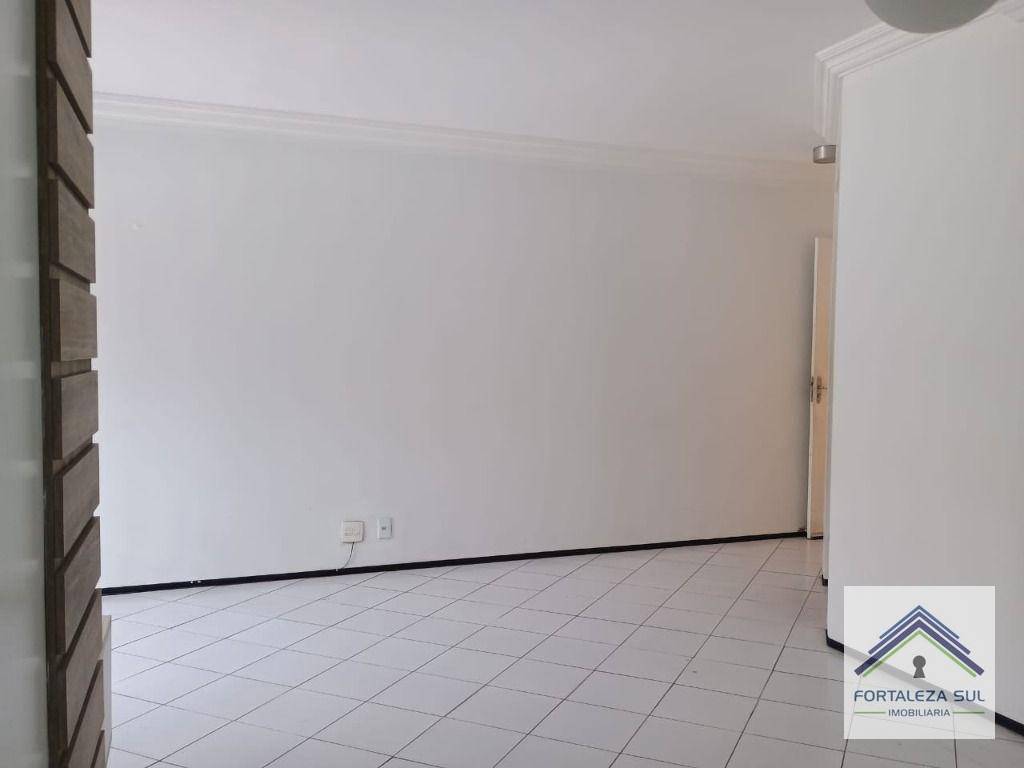 Apartamento à venda com 3 quartos, 81m² - Foto 4