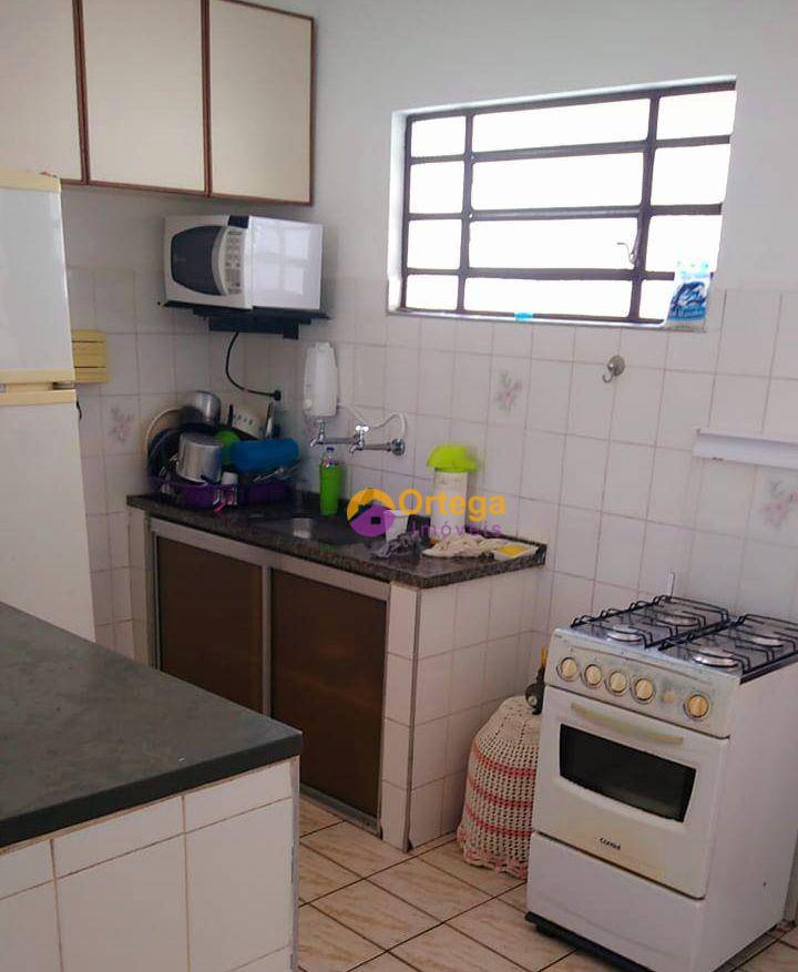 Casa à venda com 2 quartos, 90m² - Foto 14