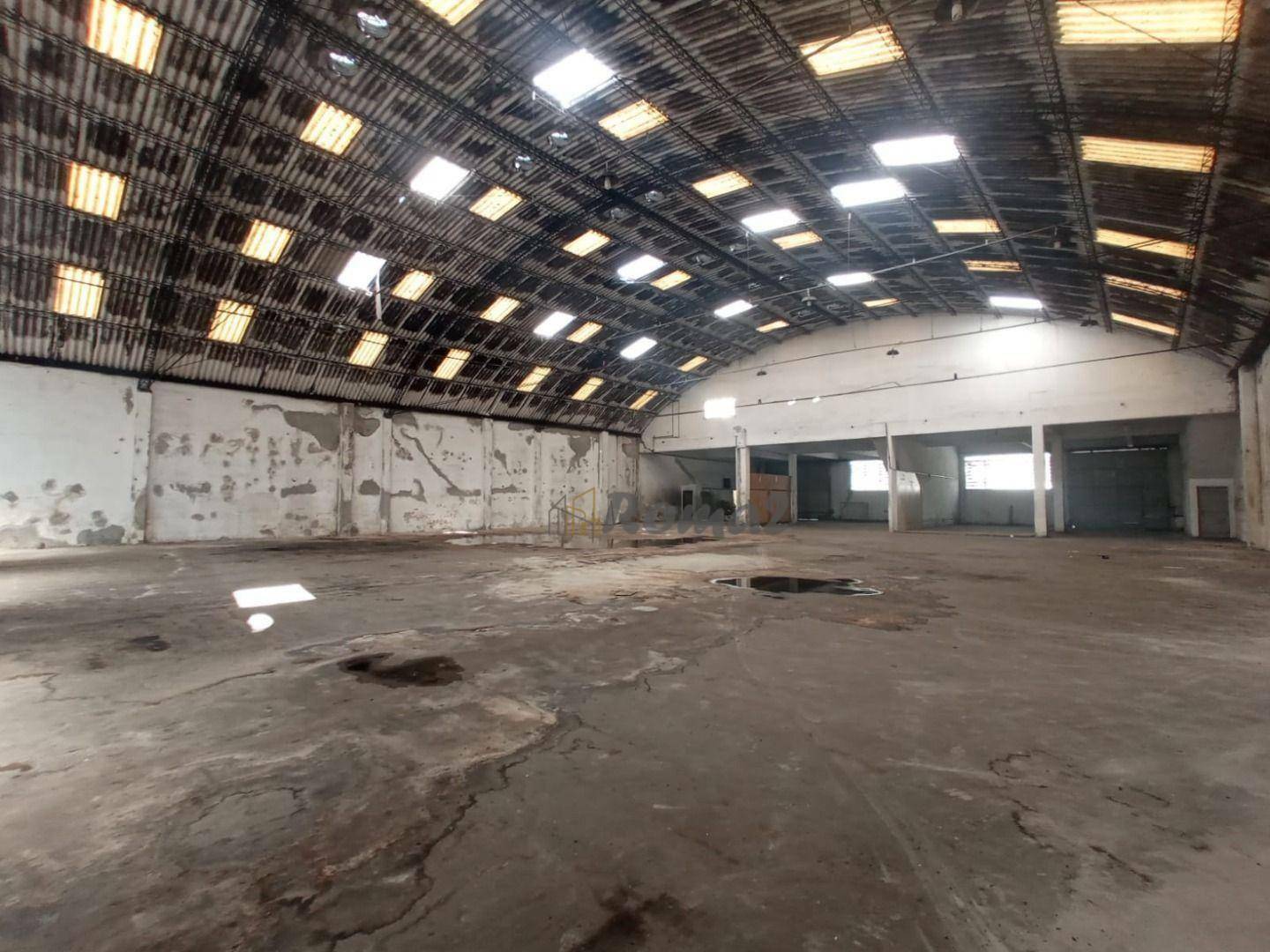 Depósito-Galpão-Armazém para alugar, 1100m² - Foto 2