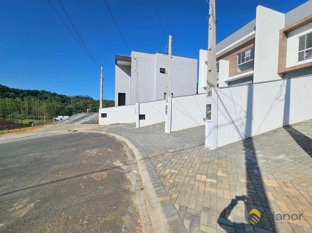 Casa à venda com 2 quartos, 80m² - Foto 17