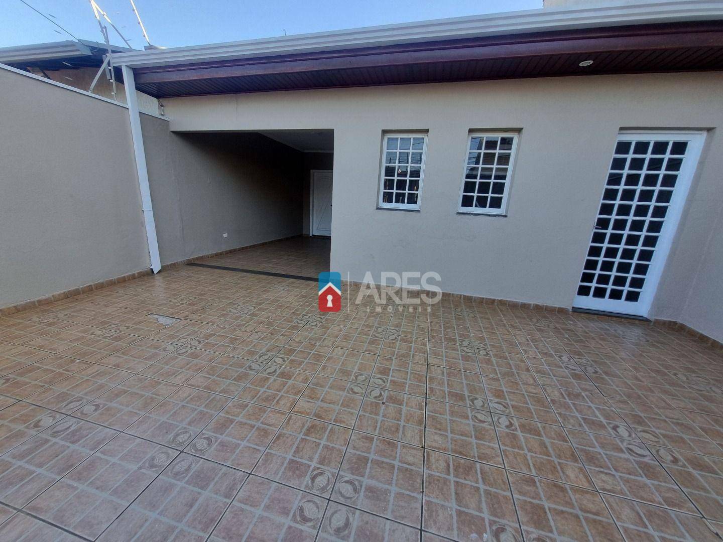 Casa à venda com 4 quartos, 153m² - Foto 1