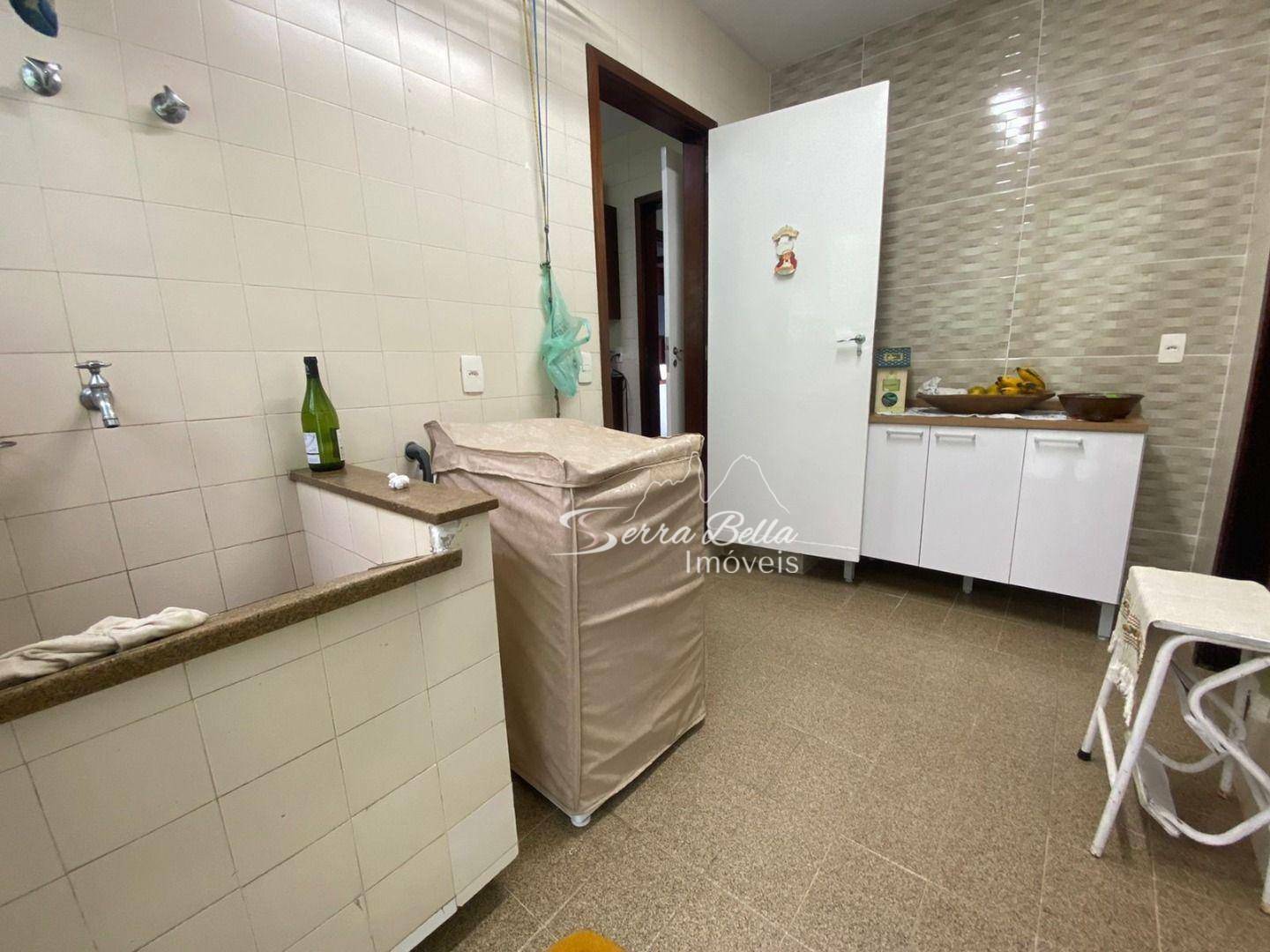 Casa à venda com 4 quartos, 150m² - Foto 18