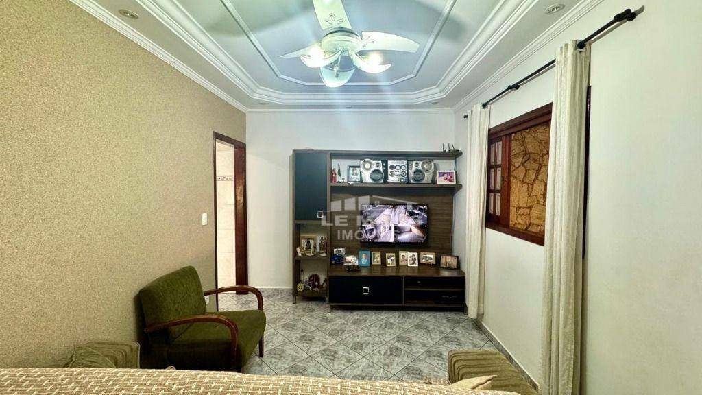 Casa à venda com 3 quartos, 155m² - Foto 5