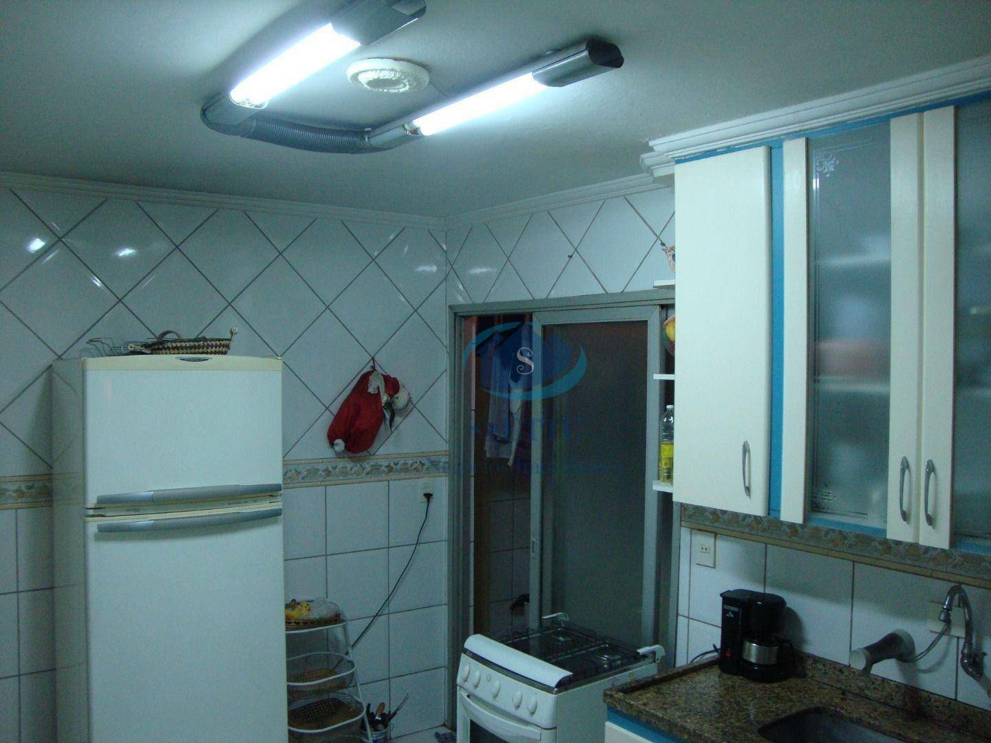 Apartamento à venda com 3 quartos, 100m² - Foto 4