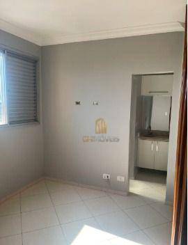 Apartamento à venda com 3 quartos, 100m² - Foto 4