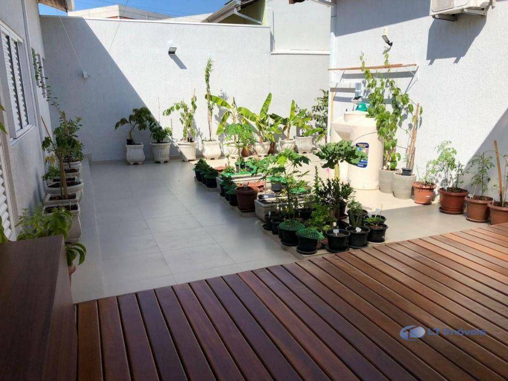 Casa à venda com 5 quartos, 250m² - Foto 17