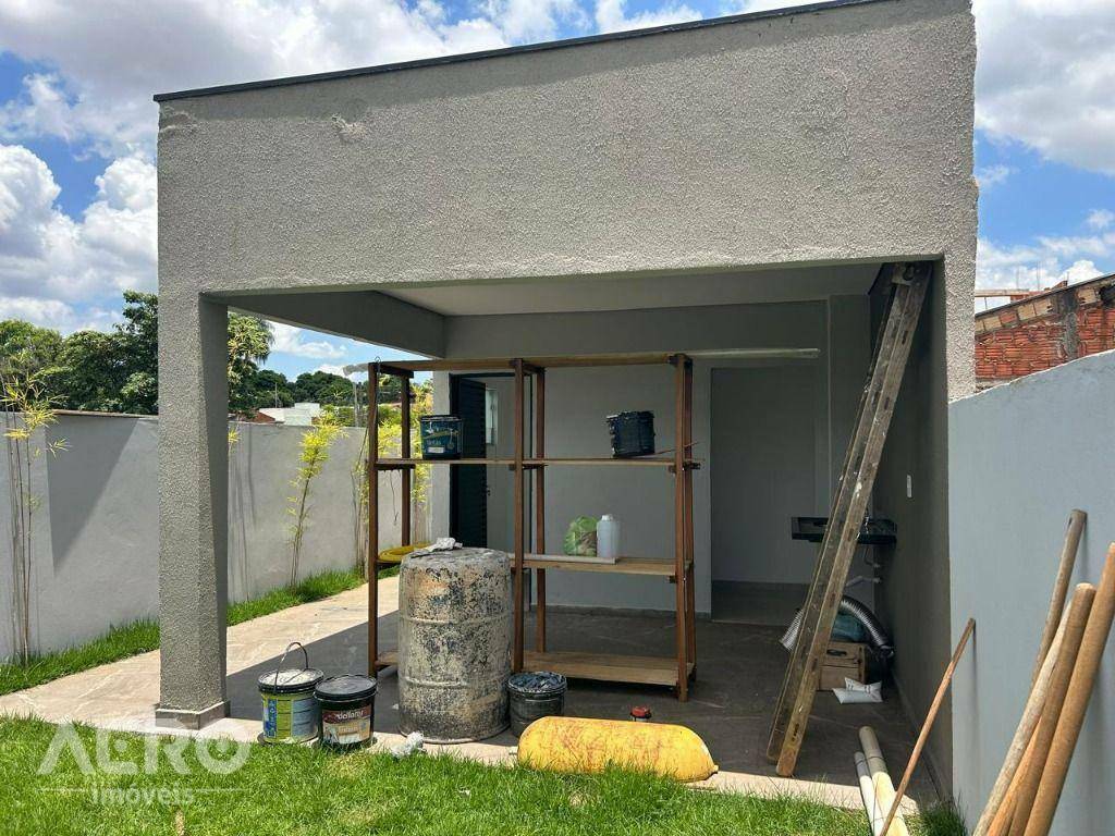 Casa à venda com 2 quartos, 90m² - Foto 17