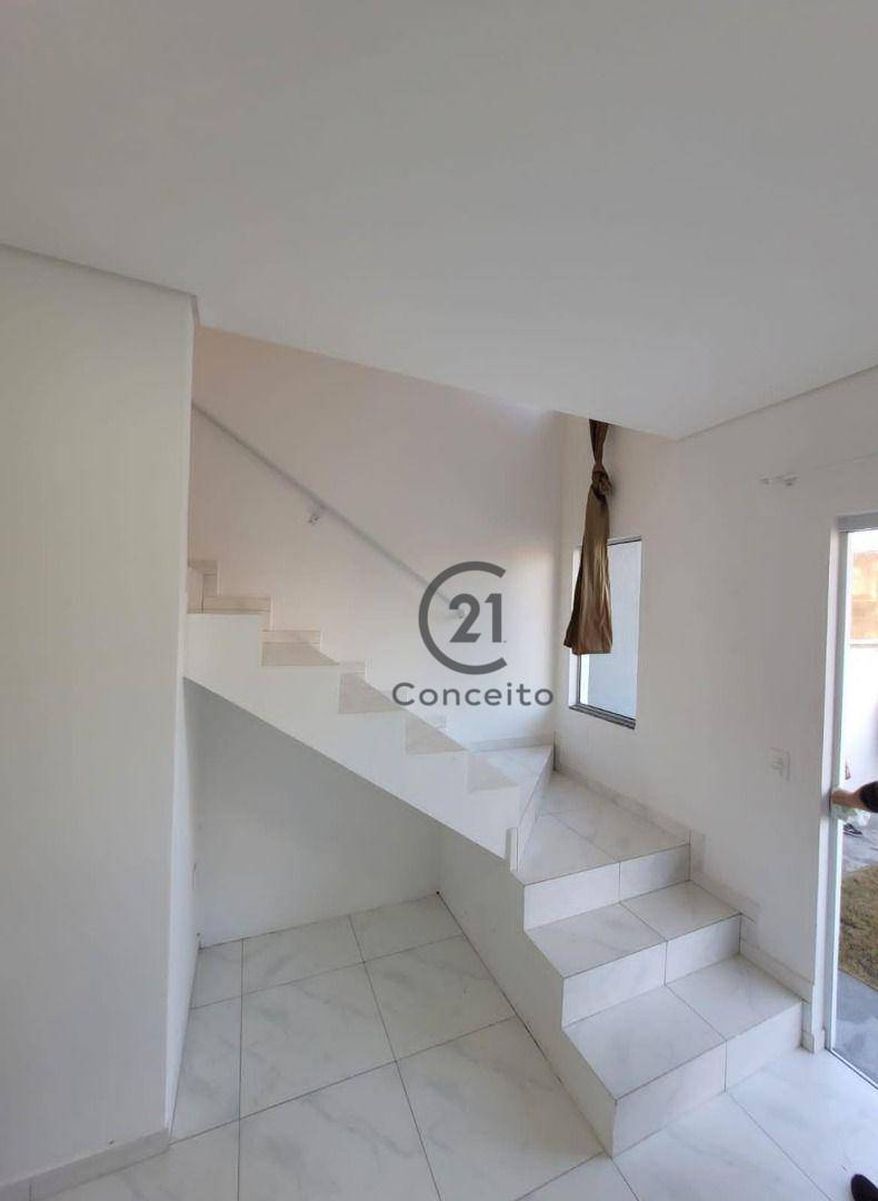 Casa à venda com 2 quartos, 65m² - Foto 4