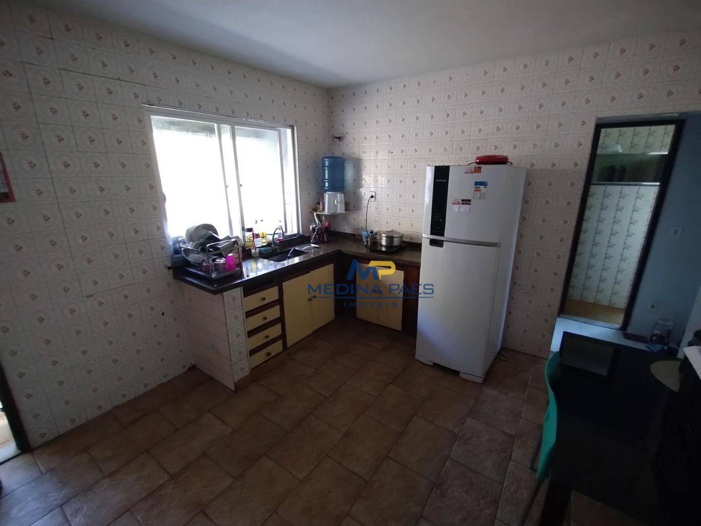 Apartamento à venda com 2 quartos, 70m² - Foto 3