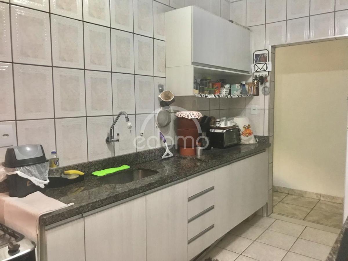 Apartamento à venda com 2 quartos, 84m² - Foto 6