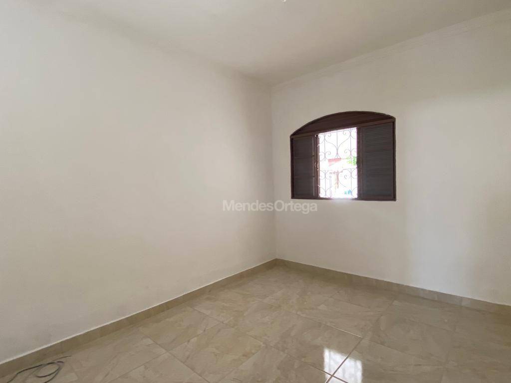 Casa à venda com 1 quarto, 60m² - Foto 9