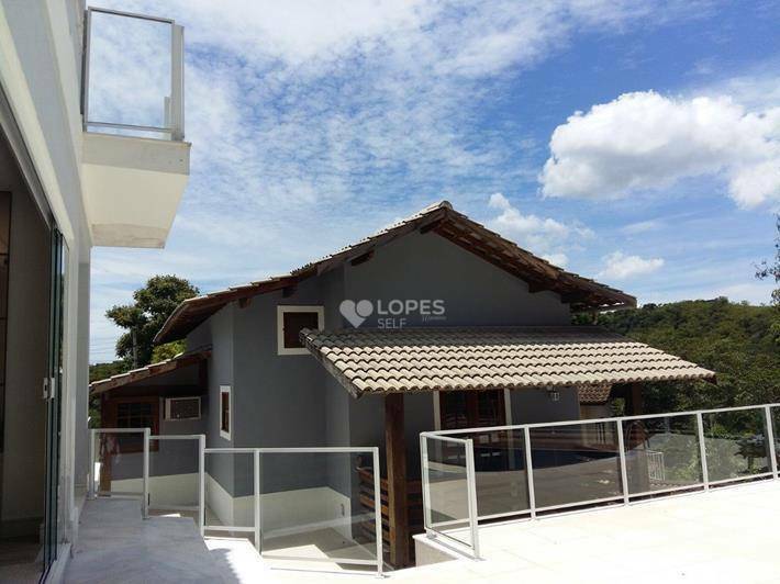 Casa de Condomínio à venda com 4 quartos, 400m² - Foto 36