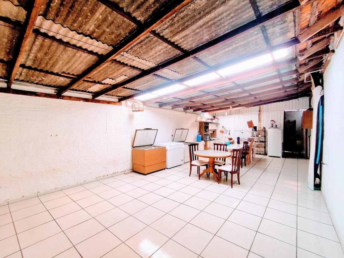 Casa à venda com 3 quartos, 100m² - Foto 6