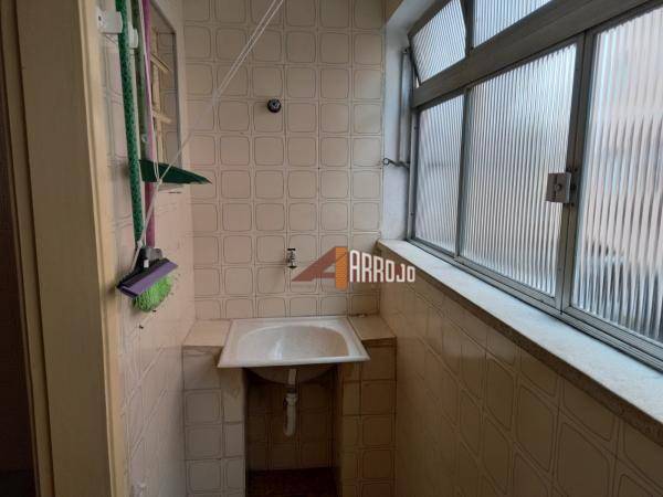 Apartamento à venda com 2 quartos, 56m² - Foto 10