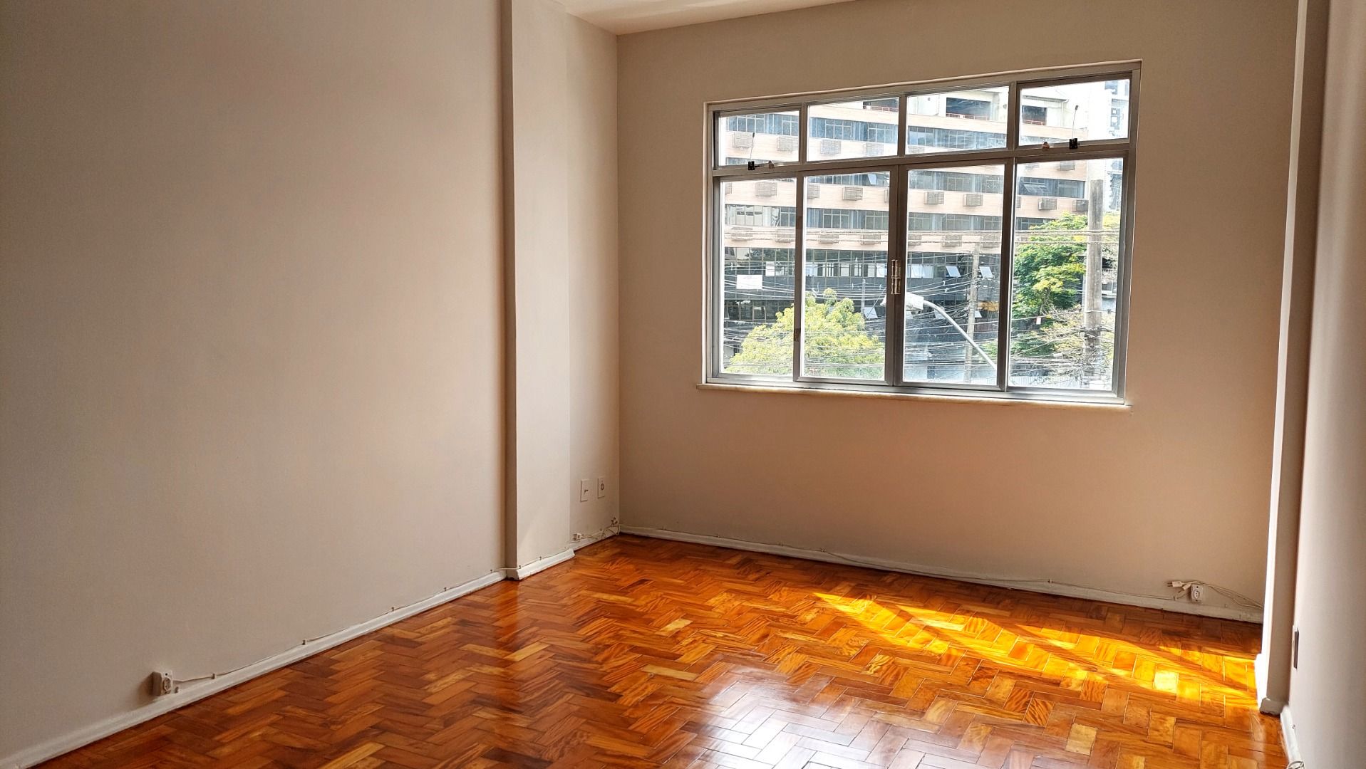 Apartamento para alugar com 1 quarto, 80m² - Foto 8