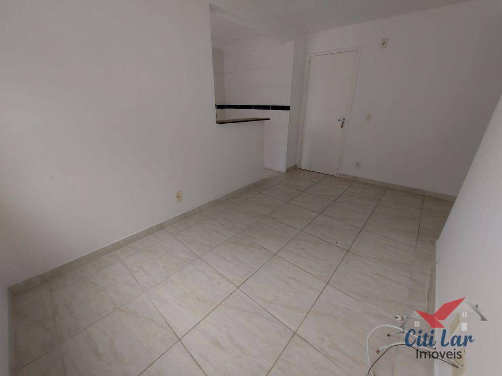 Apartamento à venda com 2 quartos, 48m² - Foto 3