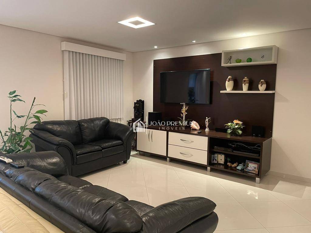 Apartamento à venda com 3 quartos, 154m² - Foto 2