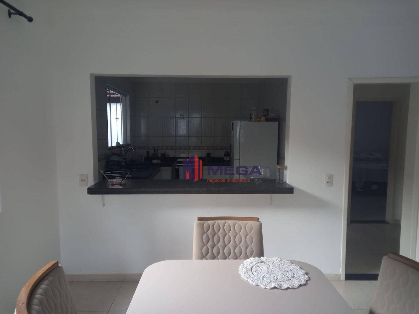 Casa à venda e aluguel com 3 quartos, 150m² - Foto 4