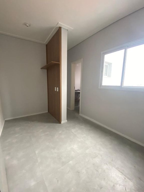 Apartamento à venda com 2 quartos, 76m² - Foto 1