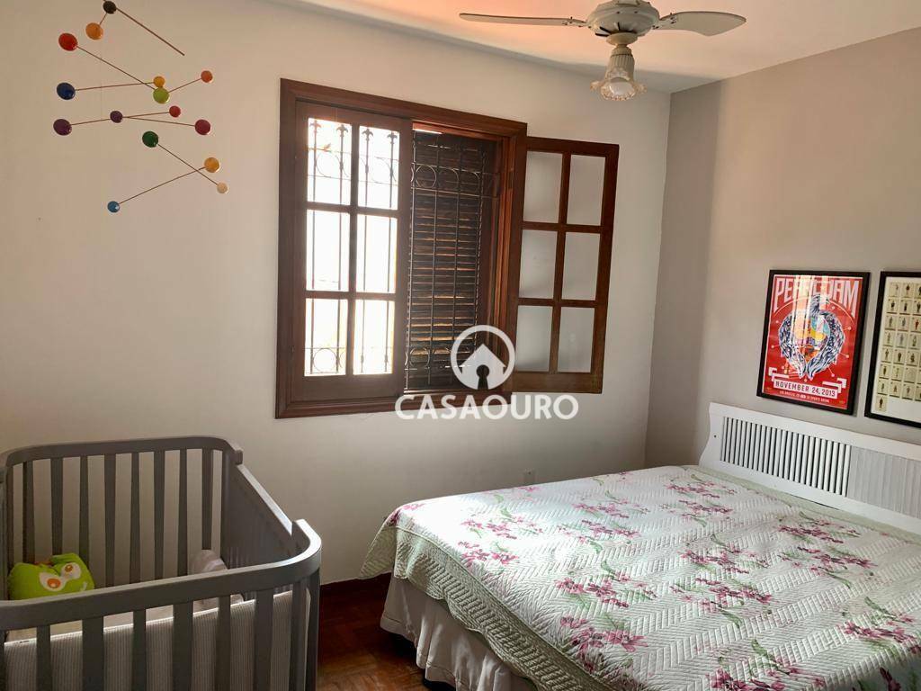 Casa à venda com 4 quartos, 251m² - Foto 11