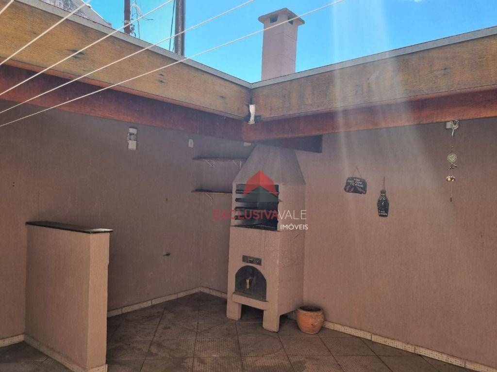 Casa à venda com 2 quartos, 80m² - Foto 9