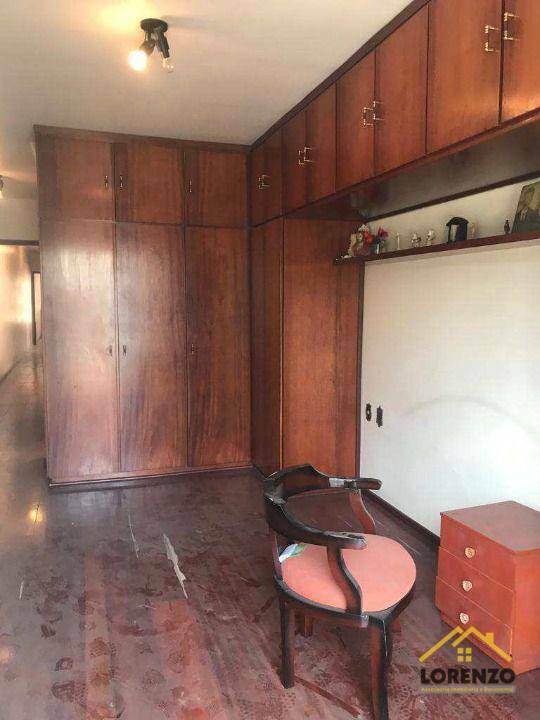 Sobrado à venda com 3 quartos, 247m² - Foto 11