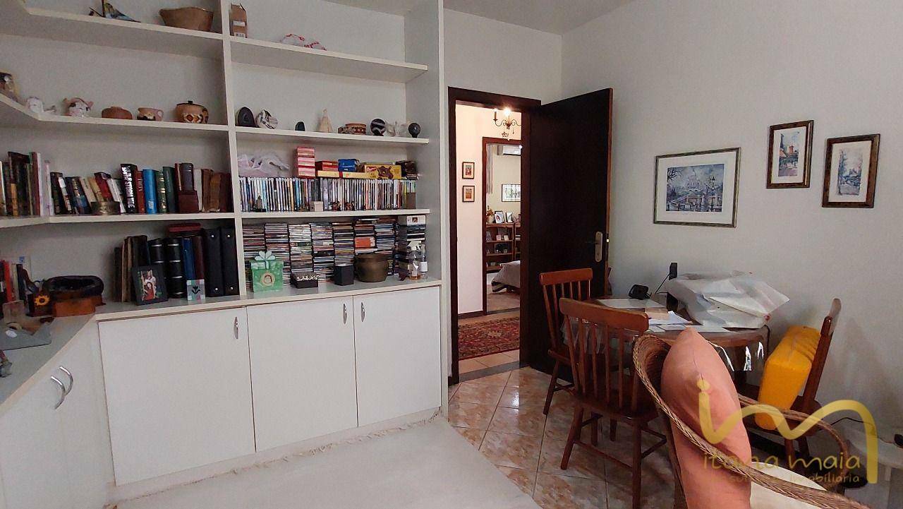 Casa à venda com 5 quartos, 260m² - Foto 15