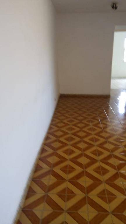 Apartamento para alugar com 2 quartos, 70m² - Foto 40