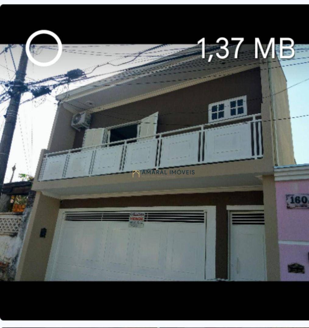 Casa, 3 quartos, 182 m² - Foto 1