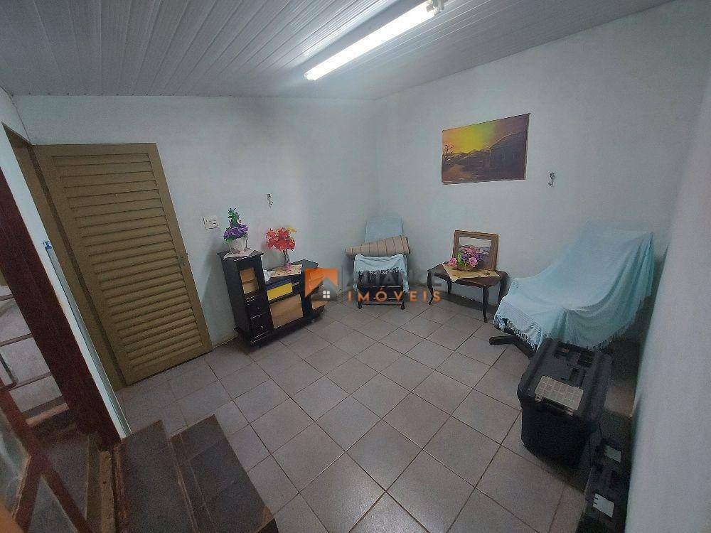 Casa à venda com 3 quartos, 123m² - Foto 4